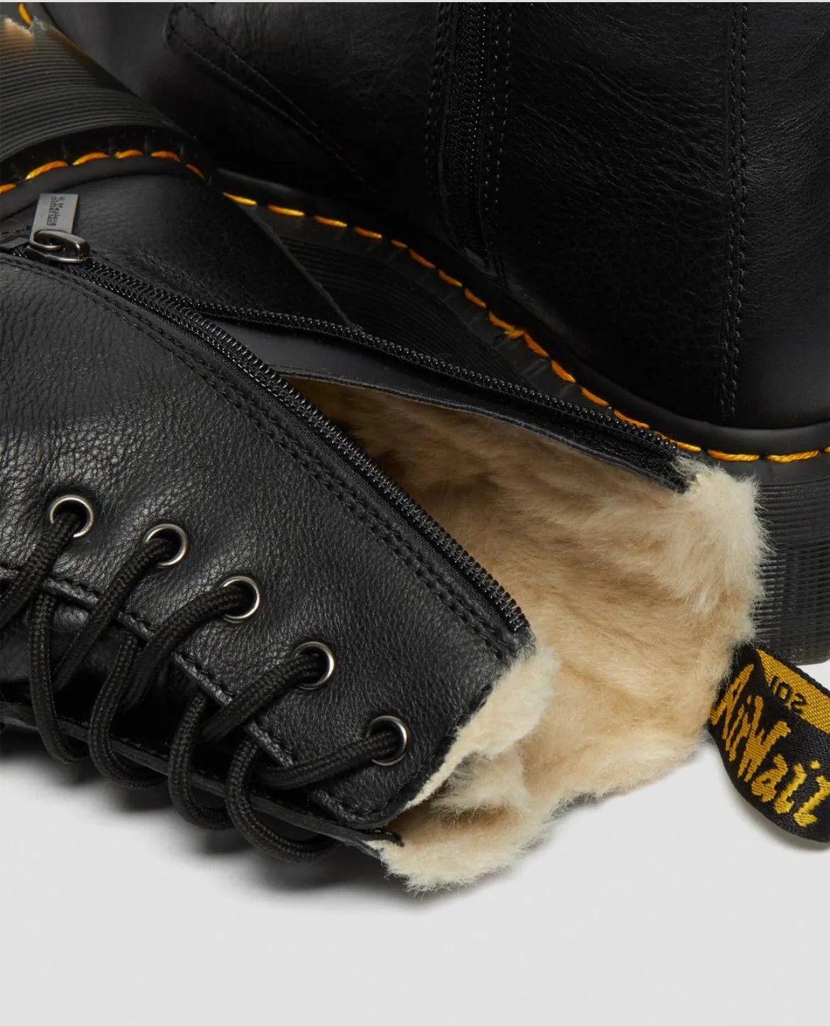 Dr.Martens Jadon FL Black Pisa Plateau 25637001